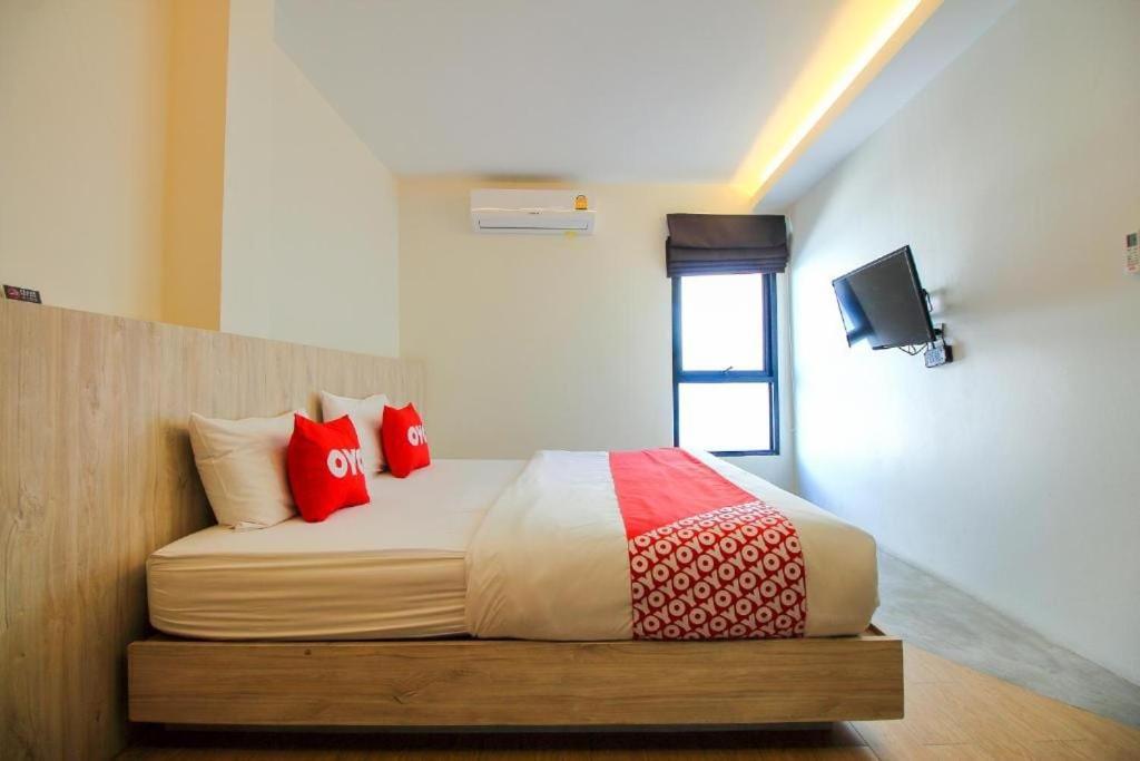 Oyo 75416 Rama3 Sunrise Hostel Bangkok Exterior photo