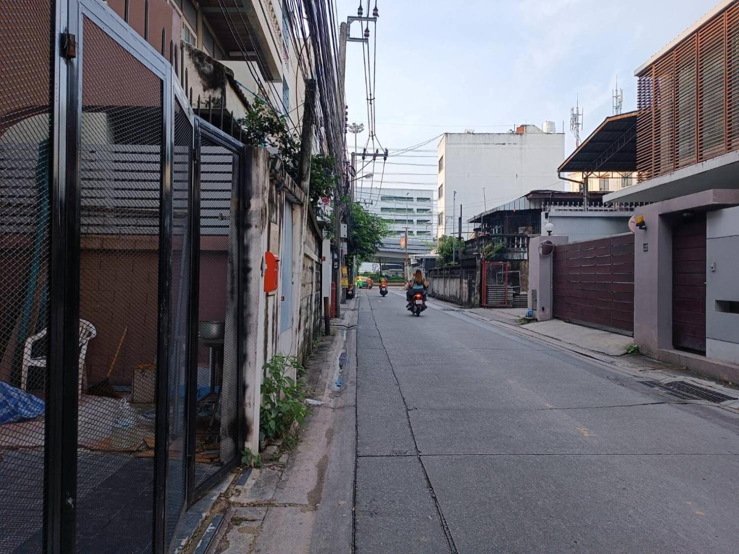 Oyo 75416 Rama3 Sunrise Hostel Bangkok Exterior photo